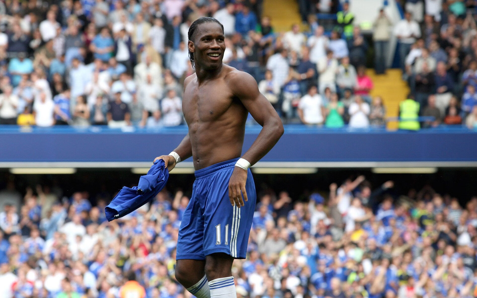 曼城继续强势,4-1击败多特,福登与哈兰德继续闪耀,曼城队福登